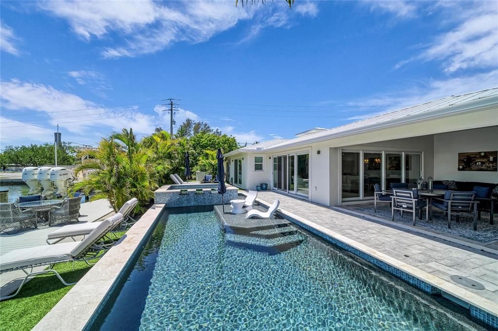 En Venta: $2,790,000 (4 camas, 3 baños, 2044 Pies cuadrados)
