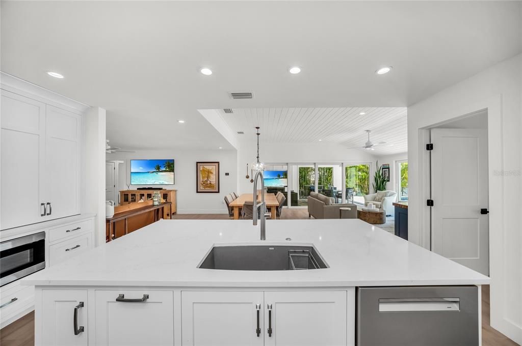En Venta: $2,790,000 (4 camas, 3 baños, 2044 Pies cuadrados)