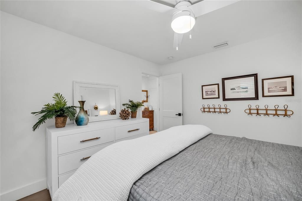 En Venta: $2,790,000 (4 camas, 3 baños, 2044 Pies cuadrados)