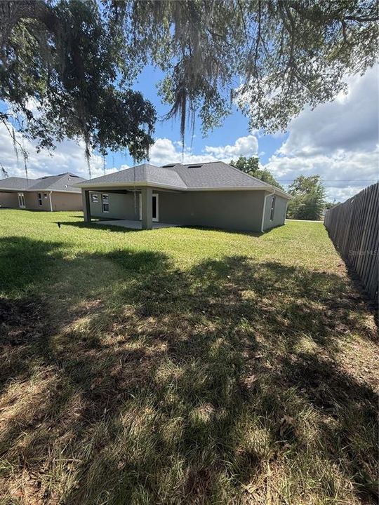 Activo con contrato: $279,999 (3 camas, 2 baños, 1459 Pies cuadrados)
