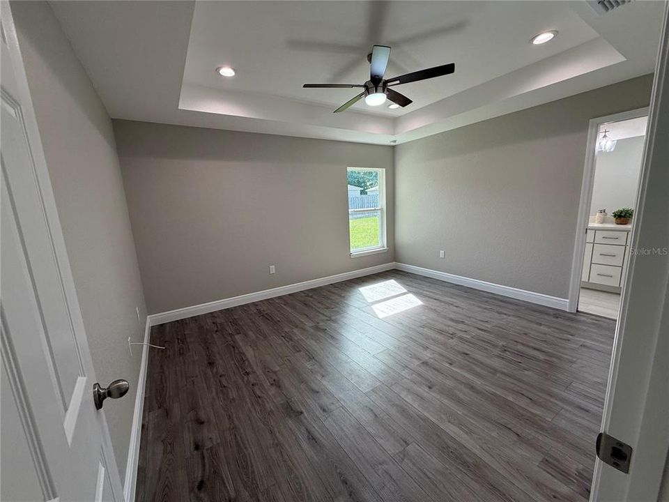 Activo con contrato: $279,999 (3 camas, 2 baños, 1459 Pies cuadrados)