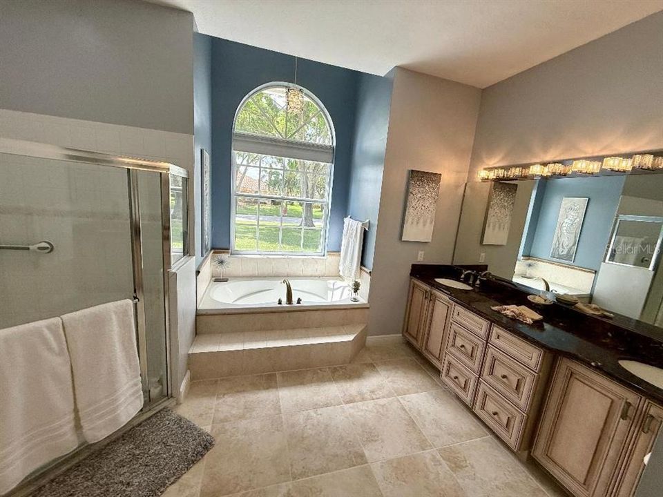 For Sale: $559,990 (3 beds, 2 baths, 2418 Square Feet)