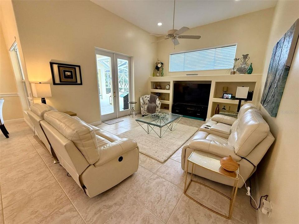 For Sale: $559,990 (3 beds, 2 baths, 2418 Square Feet)