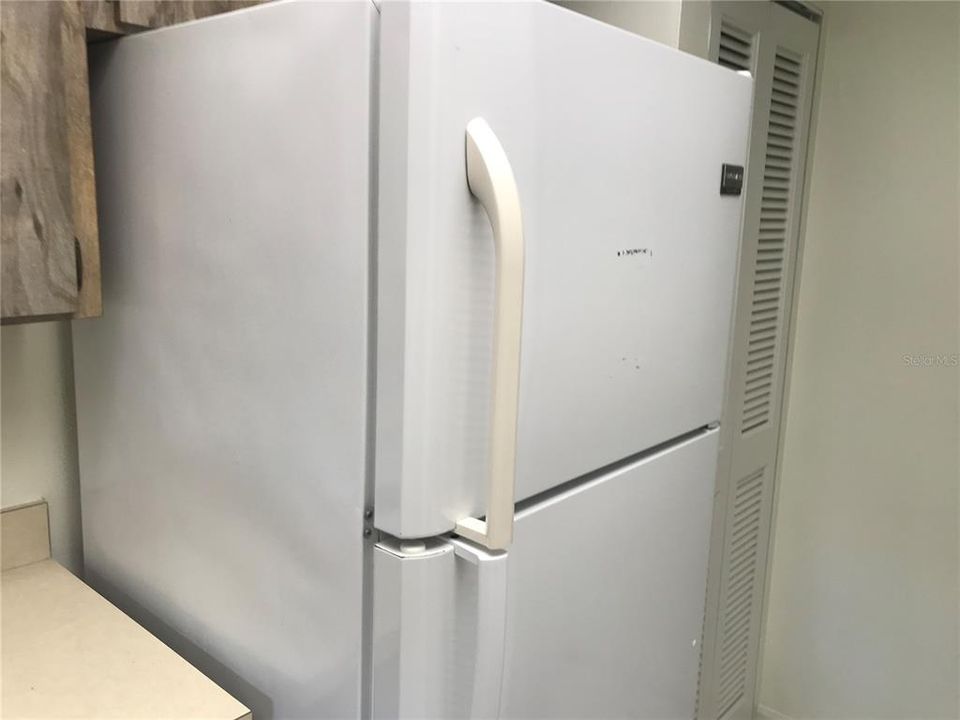 For Sale: $110,000 (1 beds, 1 baths, 576 Square Feet)