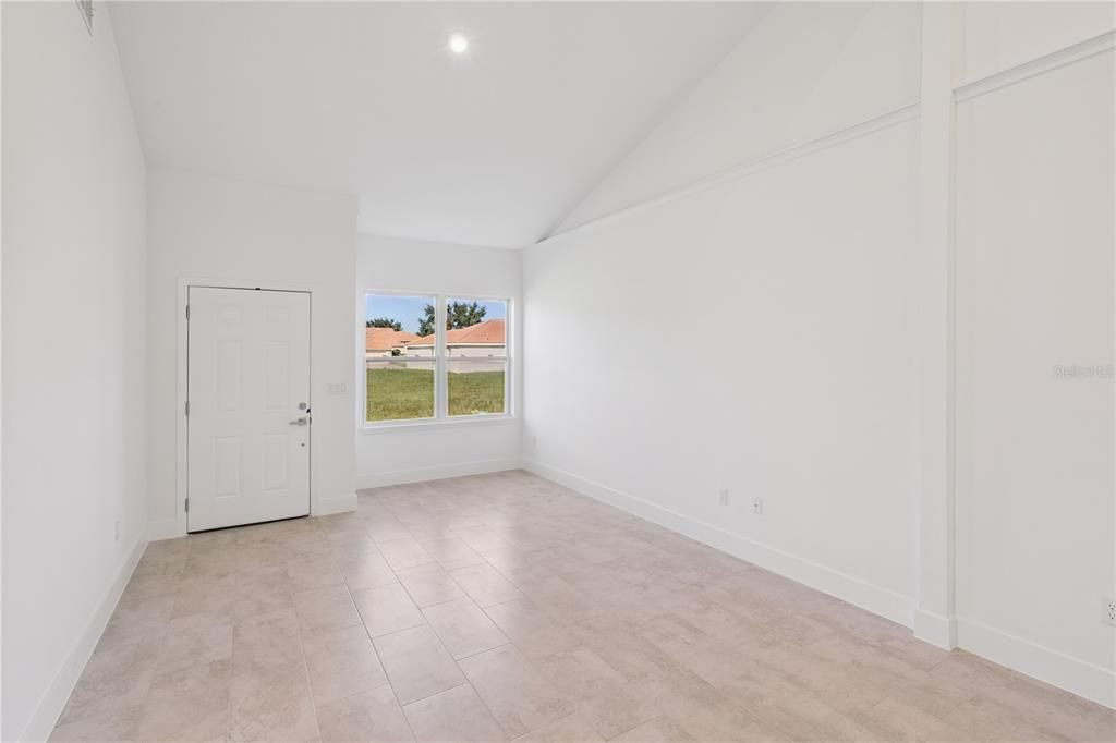 For Sale: $225,000 (3 beds, 2 baths, 1056 Square Feet)