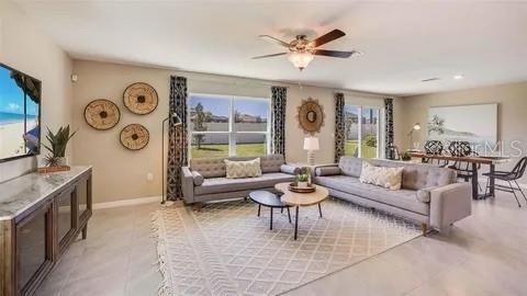 For Rent: $2,450 (4 beds, 2 baths, 2260 Square Feet)
