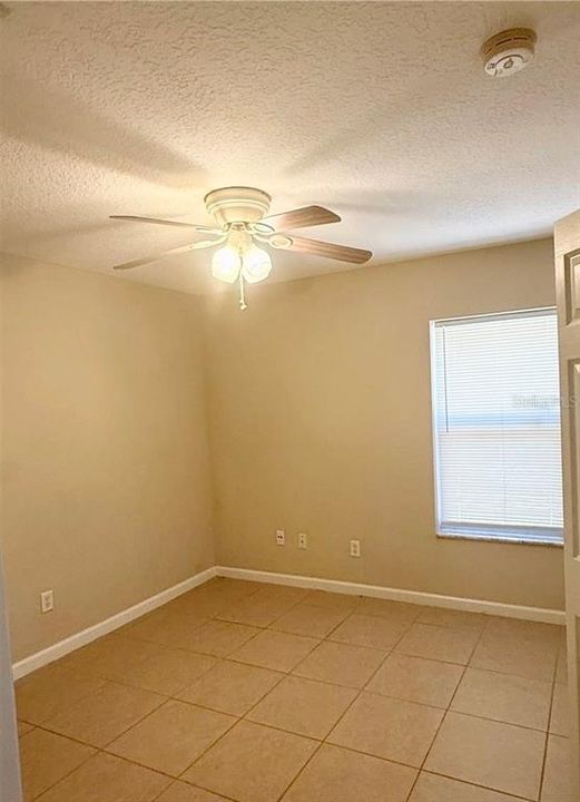 For Rent: $1,650 (3 beds, 2 baths, 1260 Square Feet)