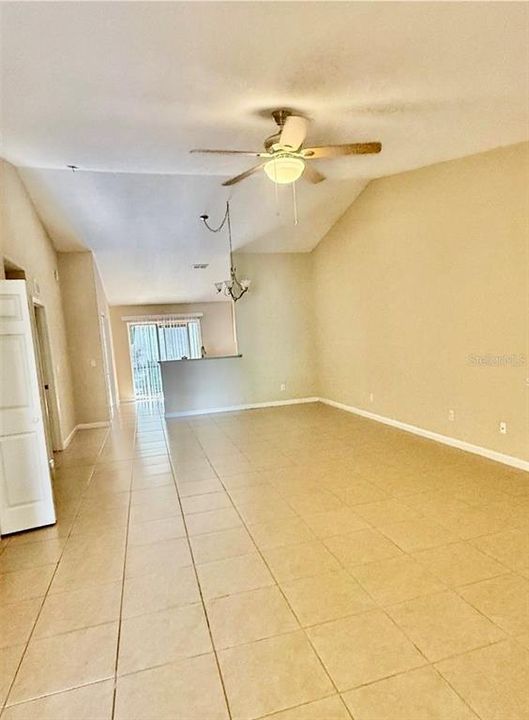 For Rent: $1,650 (3 beds, 2 baths, 1260 Square Feet)