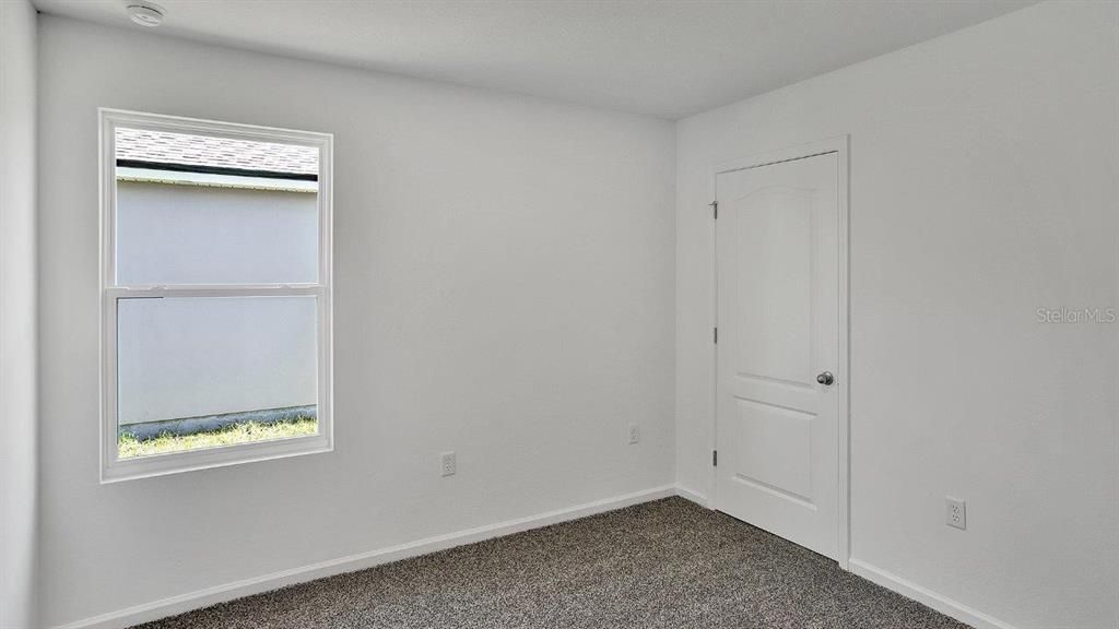 Activo con contrato: $302,350 (3 camas, 2 baños, 1402 Pies cuadrados)