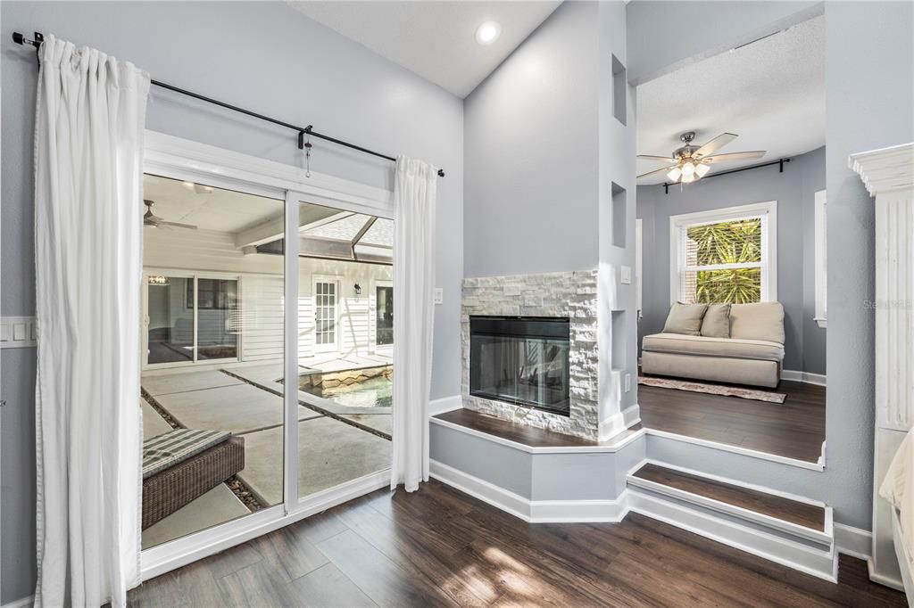 En Venta: $1,174,999 (4 camas, 3 baños, 3024 Pies cuadrados)