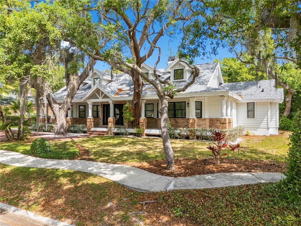 En Venta: $1,174,999 (4 camas, 3 baños, 3024 Pies cuadrados)