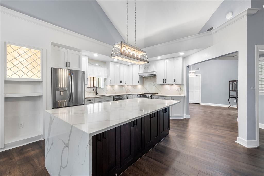 En Venta: $1,174,999 (4 camas, 3 baños, 3024 Pies cuadrados)