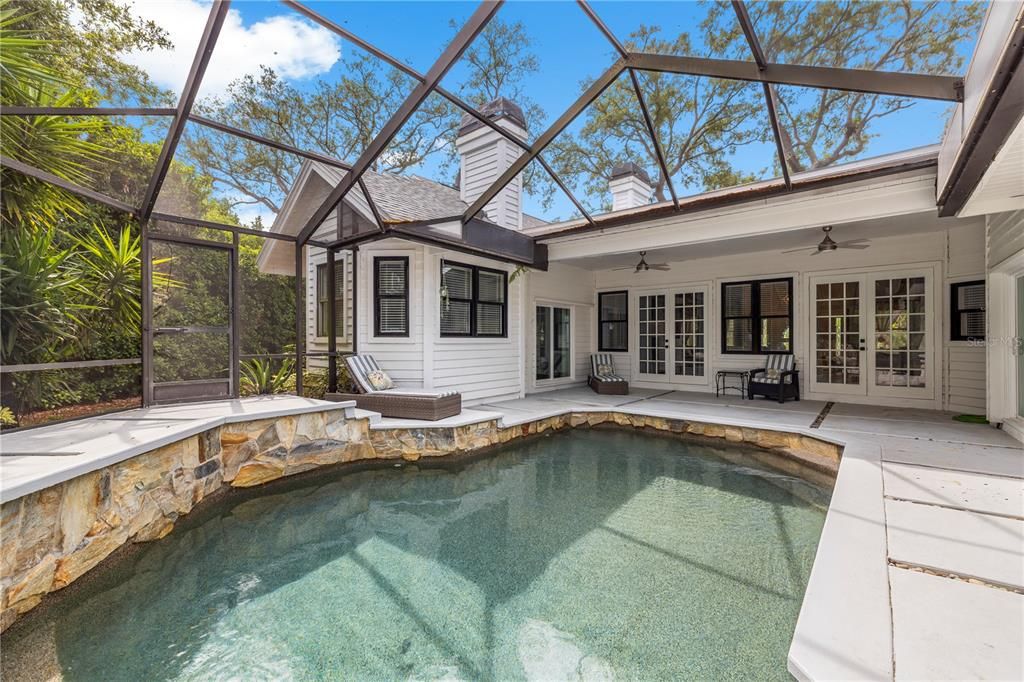 En Venta: $1,174,999 (4 camas, 3 baños, 3024 Pies cuadrados)