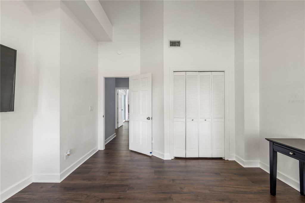 En Venta: $1,174,999 (4 camas, 3 baños, 3024 Pies cuadrados)