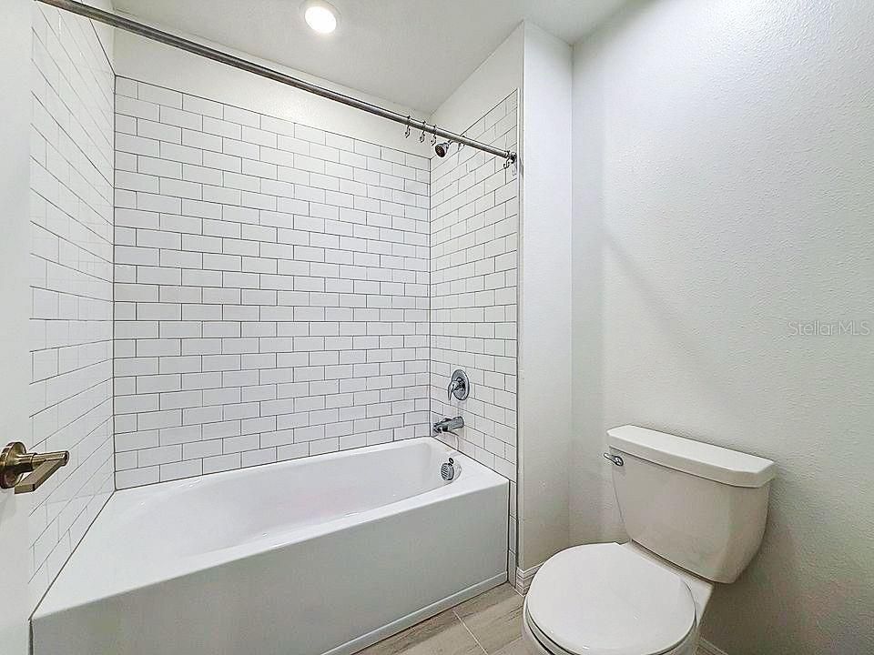 В аренду: $3,300 (5 спален, 3 ванн, 3326 Квадратных фут)
