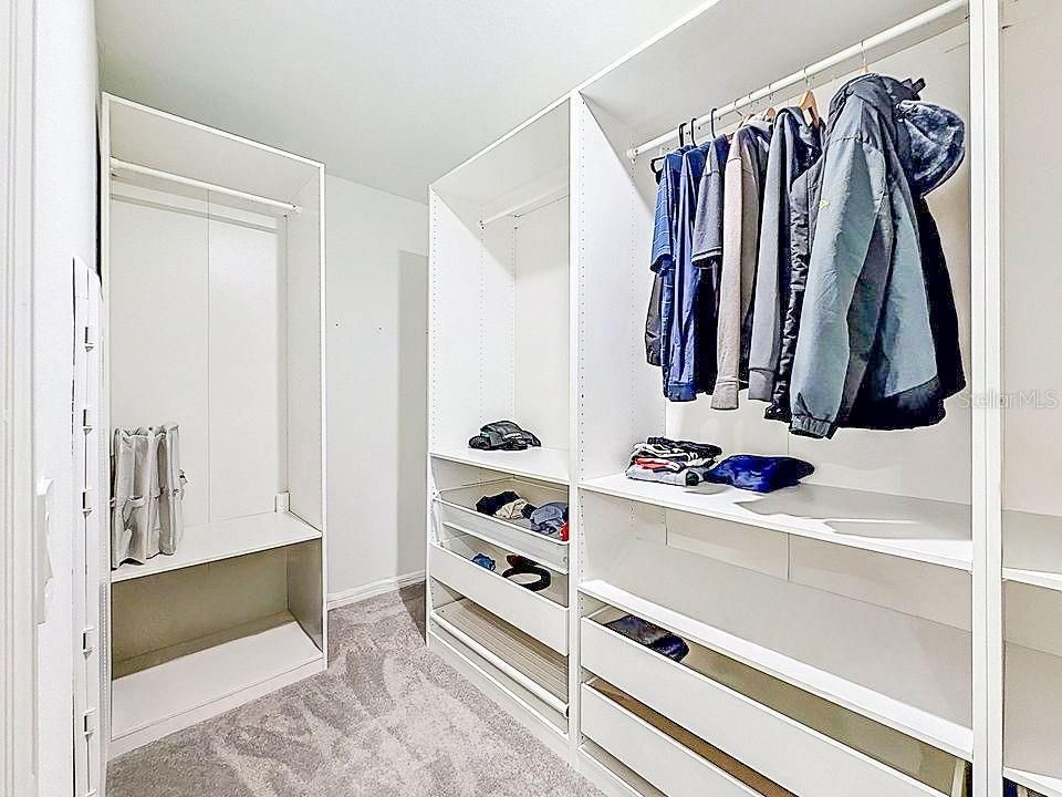 В аренду: $3,300 (5 спален, 3 ванн, 3326 Квадратных фут)