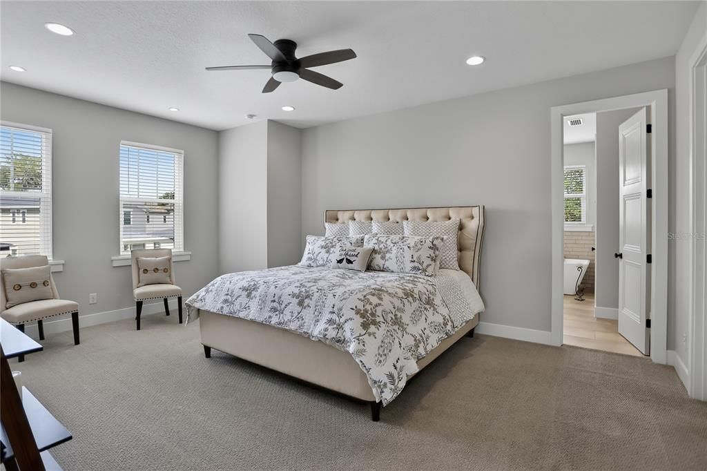 For Sale: $1,275,000 (4 beds, 3 baths, 2698 Square Feet)