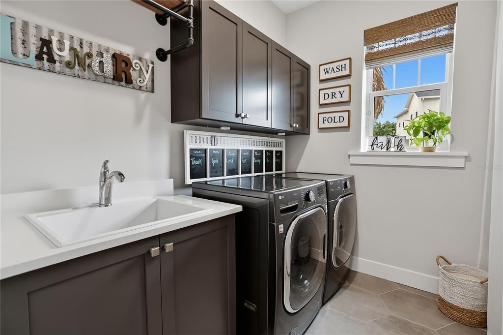 For Sale: $1,275,000 (4 beds, 3 baths, 2698 Square Feet)