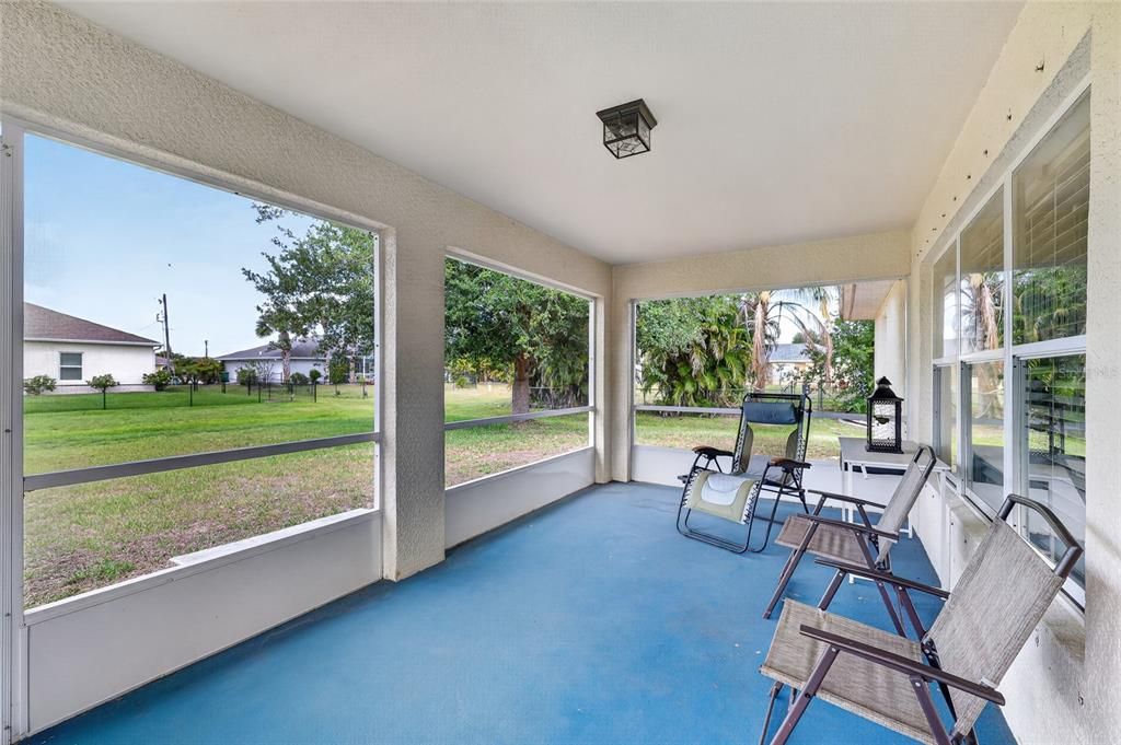 Activo con contrato: $290,000 (3 camas, 2 baños, 1639 Pies cuadrados)