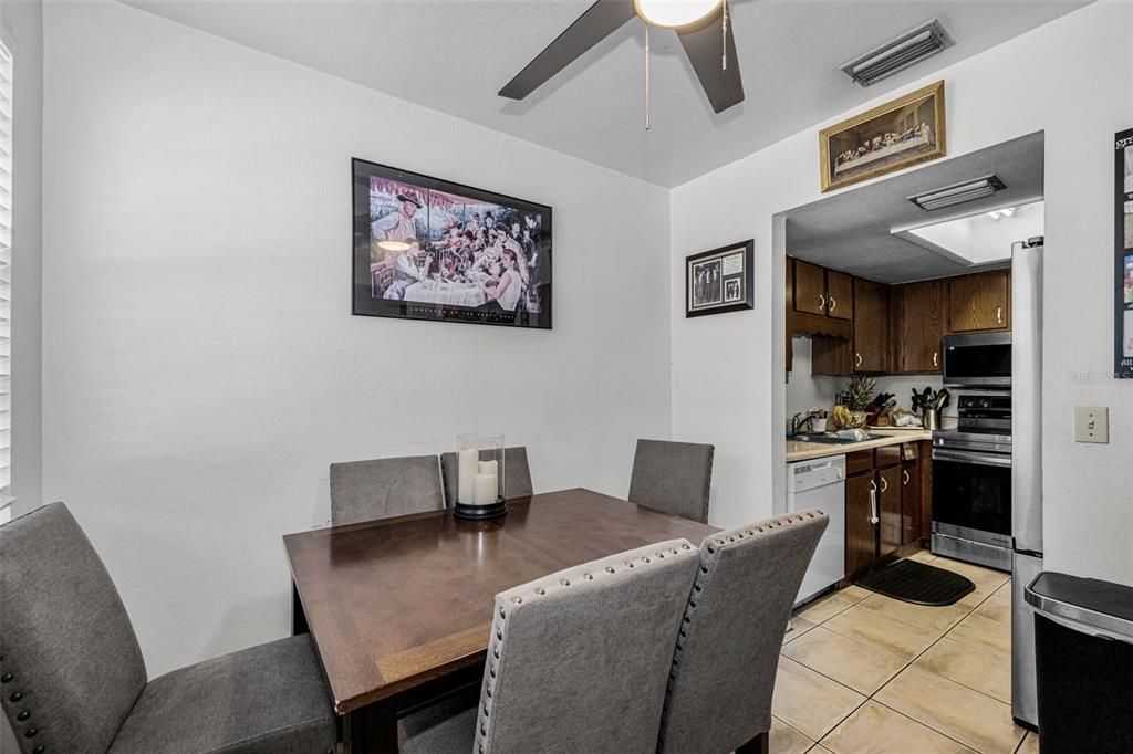 Active With Contract: $590,000 (6 beds, 0 baths, 1820 Square Feet)