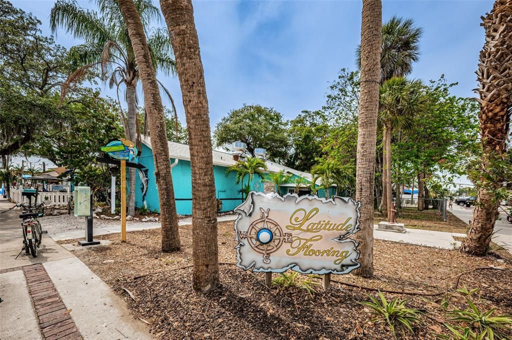 Active With Contract: $590,000 (6 beds, 0 baths, 1820 Square Feet)