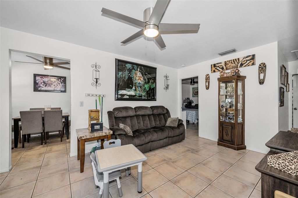 Active With Contract: $590,000 (6 beds, 0 baths, 1820 Square Feet)