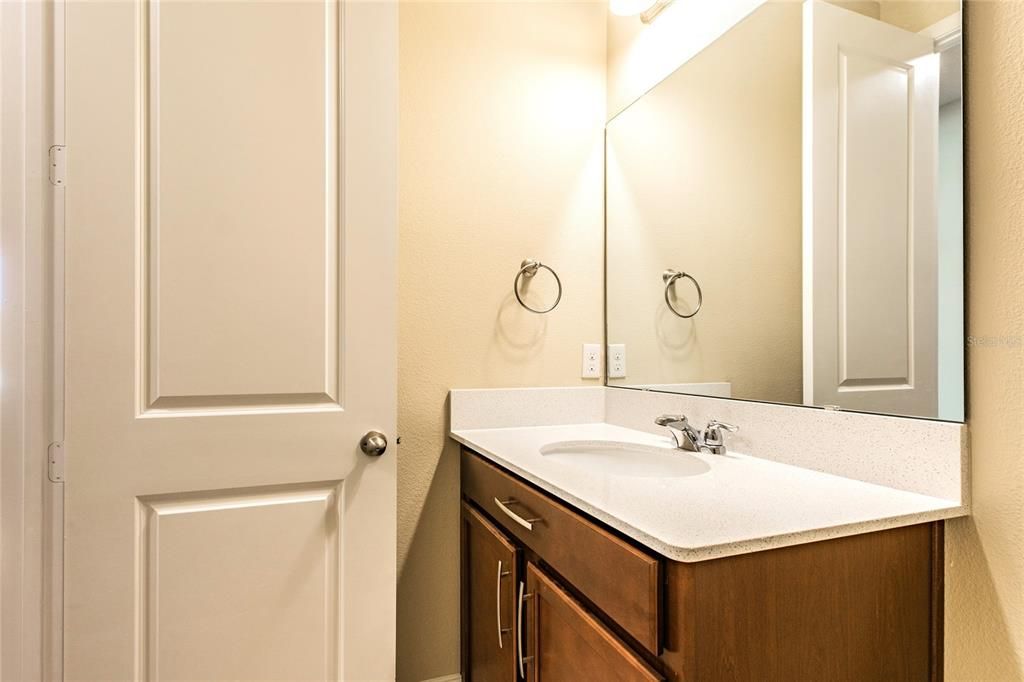 For Rent: $5,500 (6 beds, 4 baths, 4176 Square Feet)
