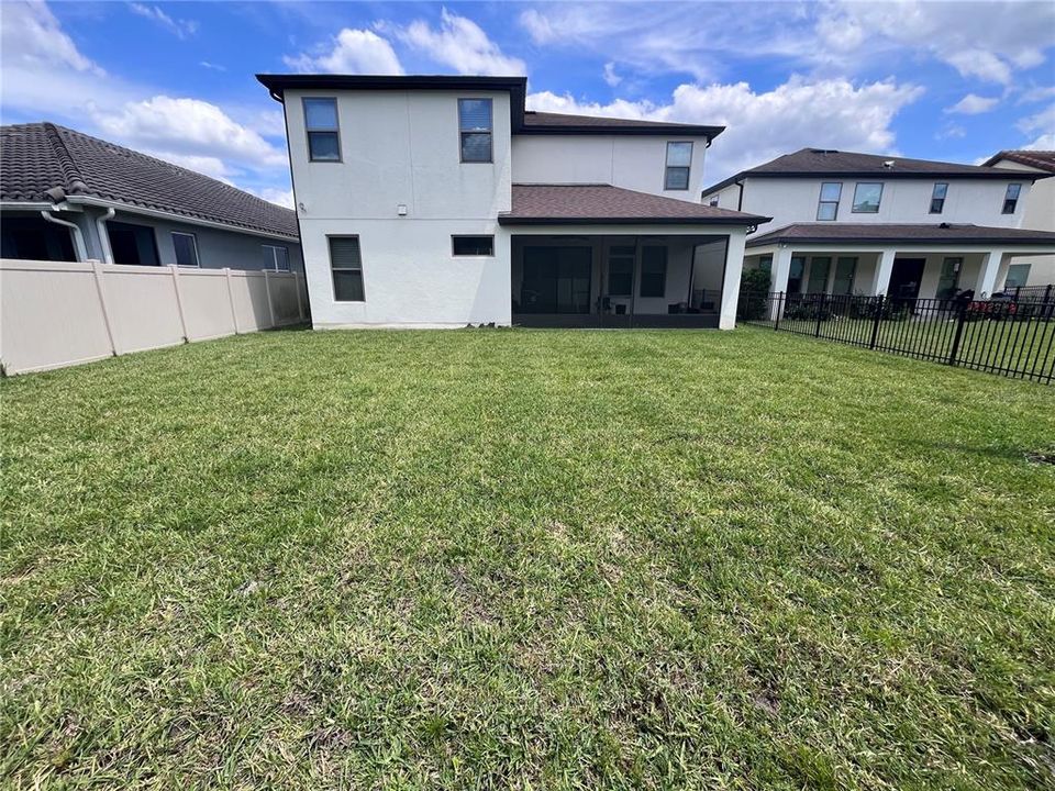 For Rent: $5,500 (6 beds, 4 baths, 4176 Square Feet)