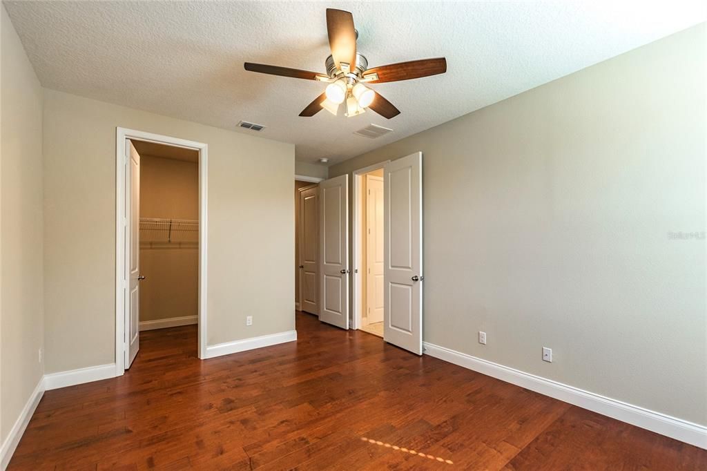 For Rent: $5,500 (6 beds, 4 baths, 4176 Square Feet)