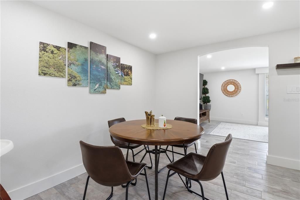En Venta: $795,000 (3 camas, 2 baños, 2287 Pies cuadrados)