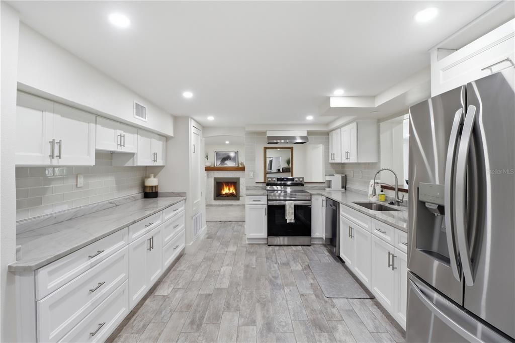 En Venta: $795,000 (3 camas, 2 baños, 2287 Pies cuadrados)