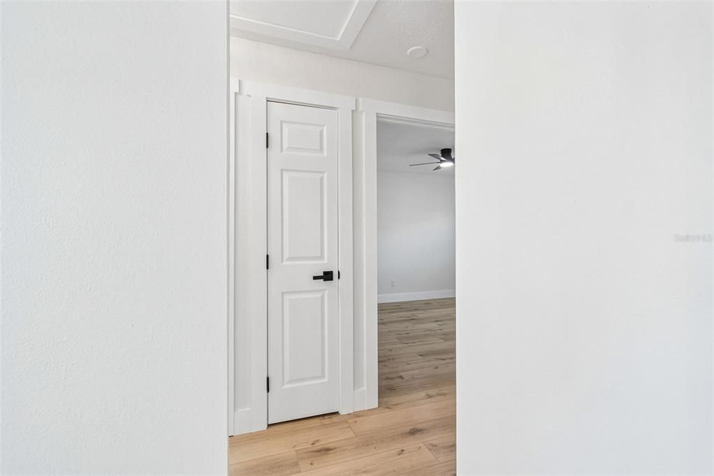 На продажу: $595,000 (4 спален, 2 ванн, 1740 Квадратных фут)