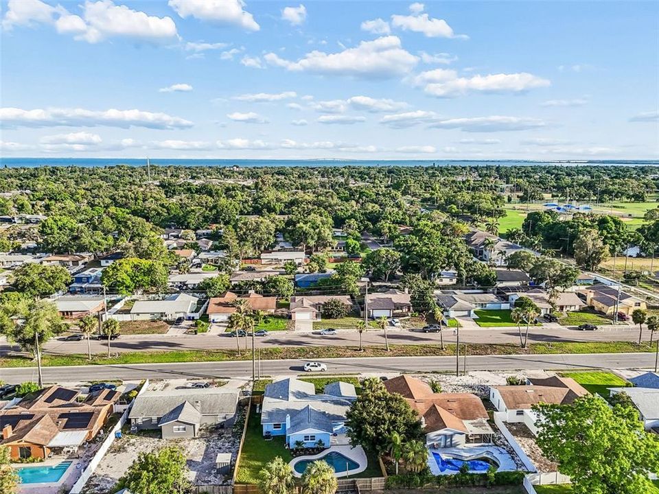 На продажу: $595,000 (4 спален, 2 ванн, 1740 Квадратных фут)