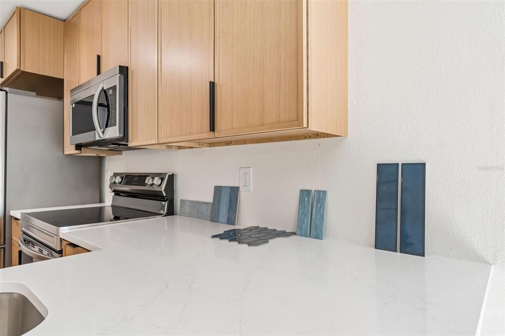 На продажу: $595,000 (4 спален, 2 ванн, 1740 Квадратных фут)