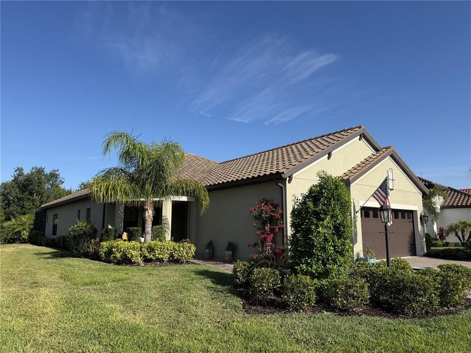 Recently Sold: $630,000 (3 beds, 2 baths, 2289 Square Feet)
