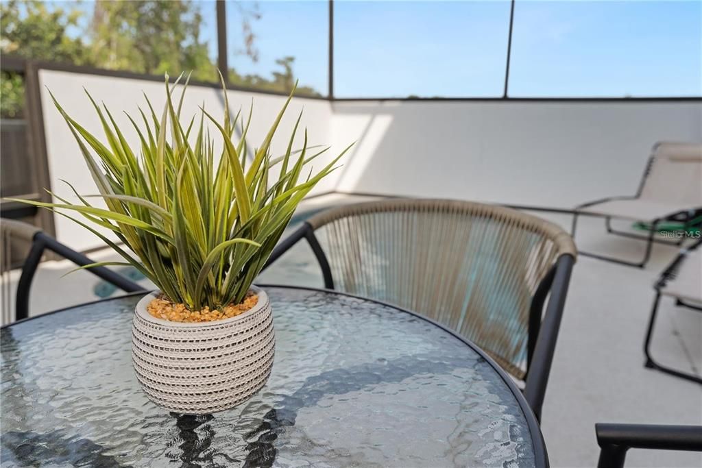 For Sale: $1,099,000 (5 beds, 5 baths, 1918 Square Feet)