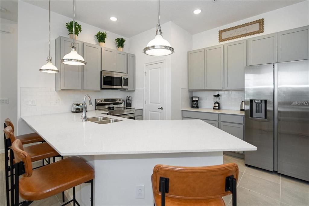 For Sale: $1,099,000 (5 beds, 5 baths, 1918 Square Feet)