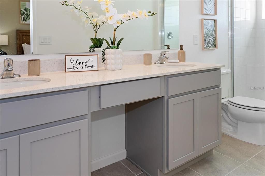 For Sale: $1,099,000 (5 beds, 5 baths, 1918 Square Feet)