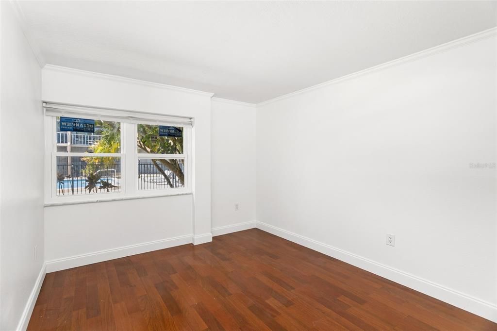 For Sale: $155,000 (2 beds, 2 baths, 888 Square Feet)