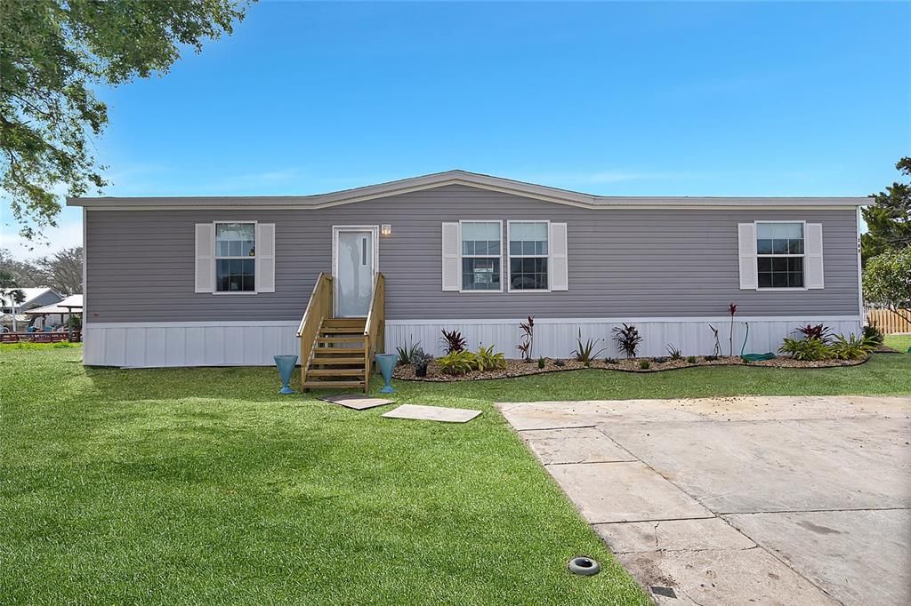 For Sale: $529,000 (3 beds, 2 baths, 1344 Square Feet)