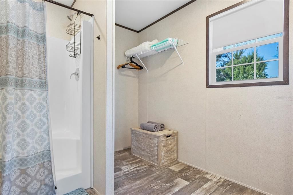 For Sale: $529,000 (3 beds, 2 baths, 1344 Square Feet)