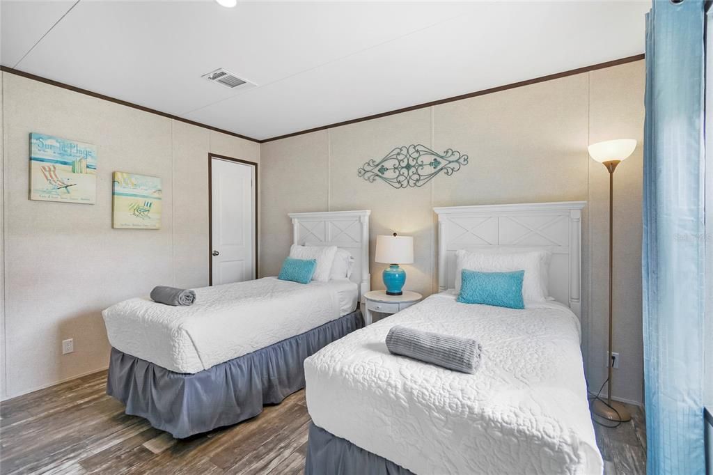 For Sale: $529,000 (3 beds, 2 baths, 1344 Square Feet)