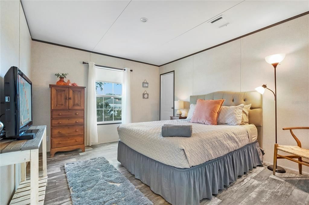 For Sale: $529,000 (3 beds, 2 baths, 1344 Square Feet)
