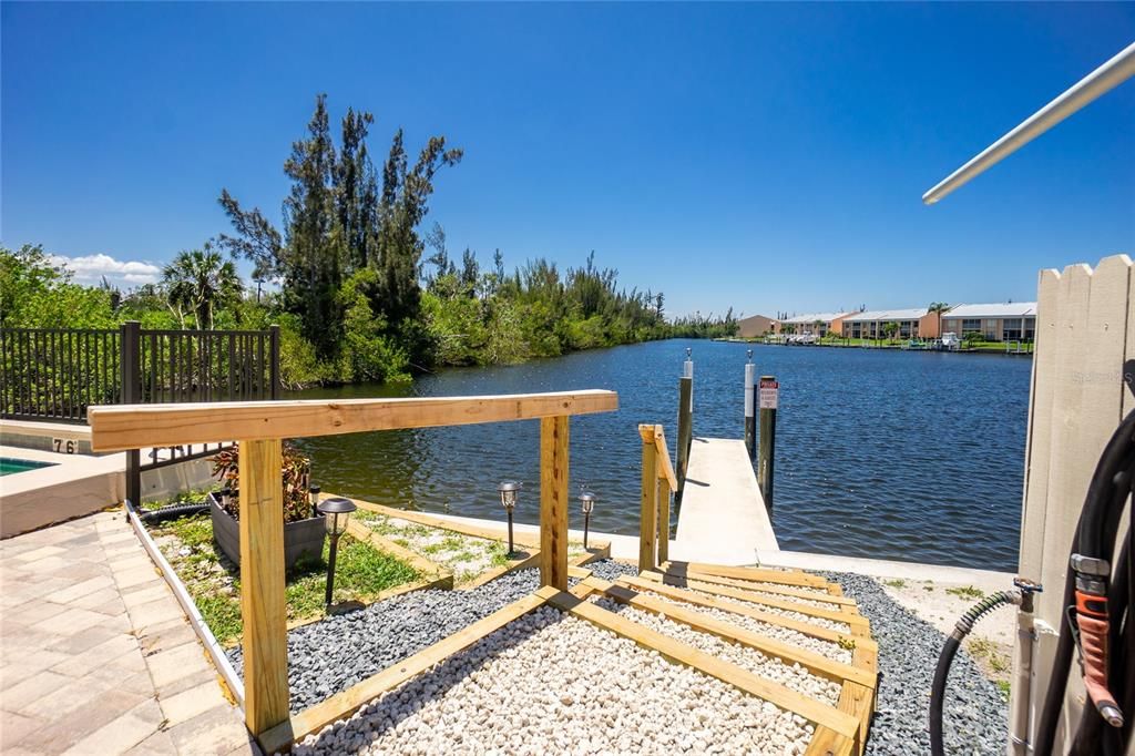 На продажу: $169,900 (2 спален, 2 ванн, 1120 Квадратных фут)