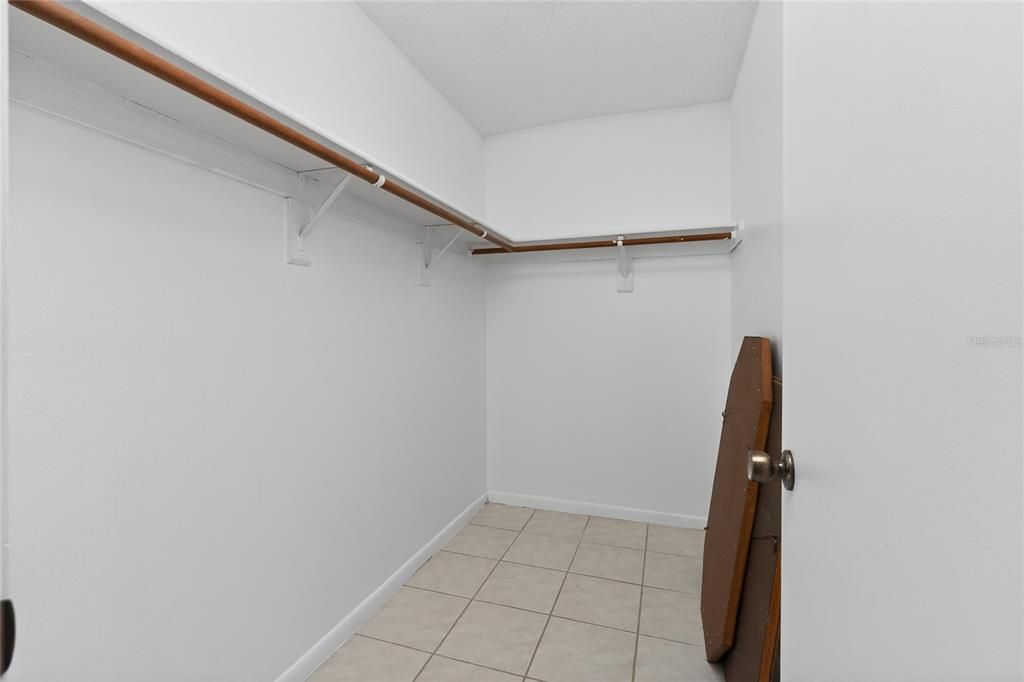 На продажу: $169,900 (2 спален, 2 ванн, 1120 Квадратных фут)