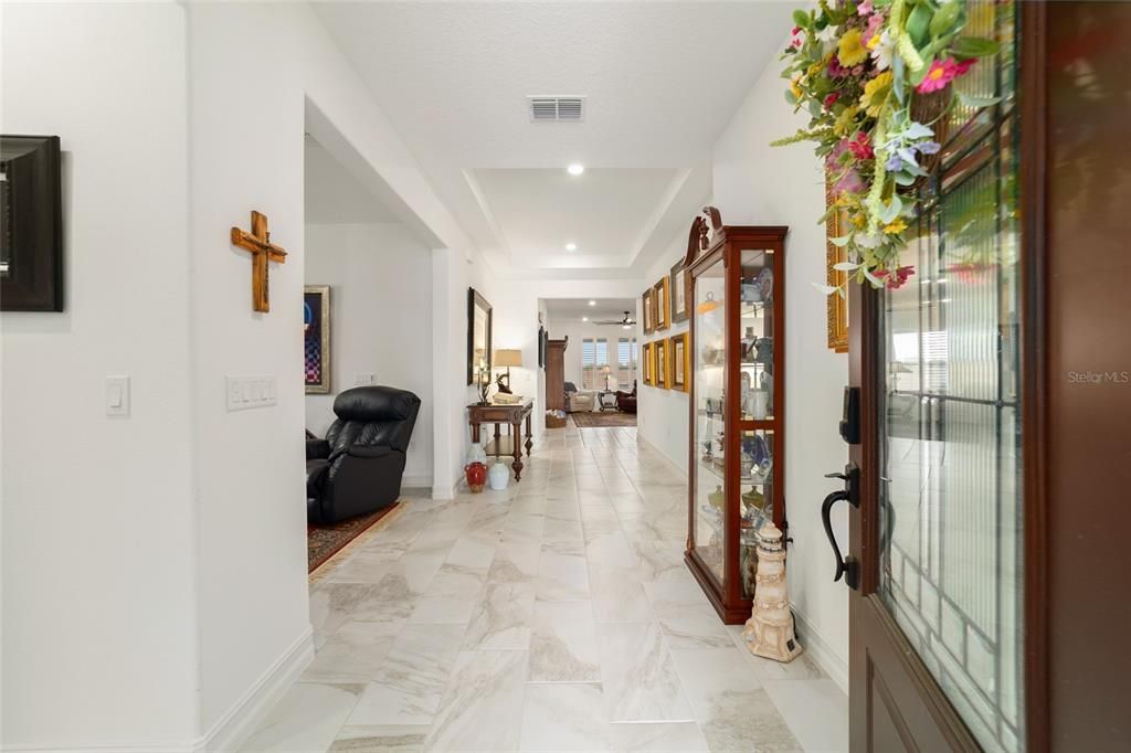 For Sale: $549,900 (3 beds, 3 baths, 2362 Square Feet)