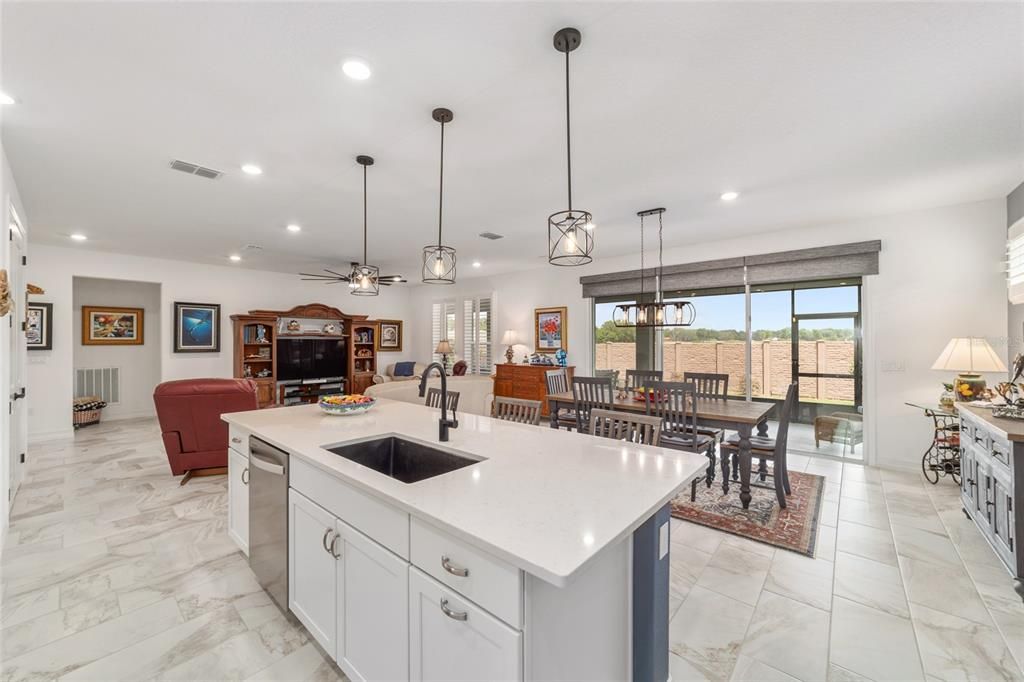 For Sale: $549,900 (3 beds, 3 baths, 2362 Square Feet)