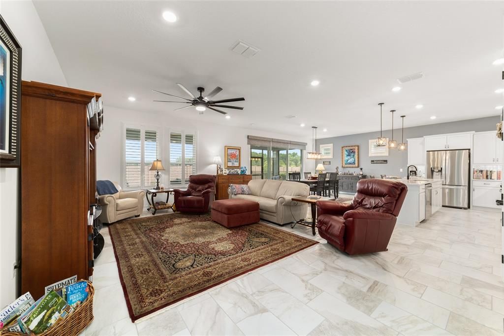 For Sale: $549,900 (3 beds, 3 baths, 2362 Square Feet)