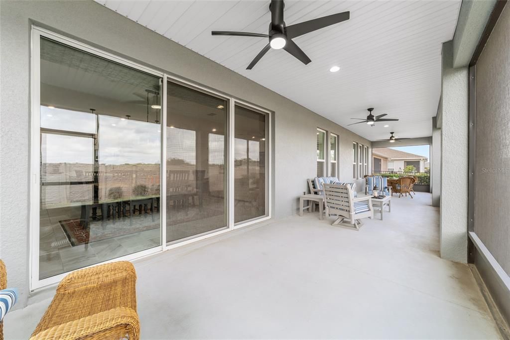For Sale: $549,900 (3 beds, 3 baths, 2362 Square Feet)