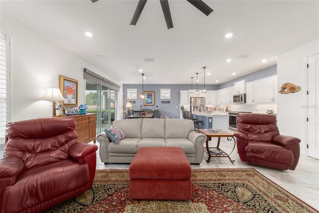 For Sale: $549,900 (3 beds, 3 baths, 2362 Square Feet)